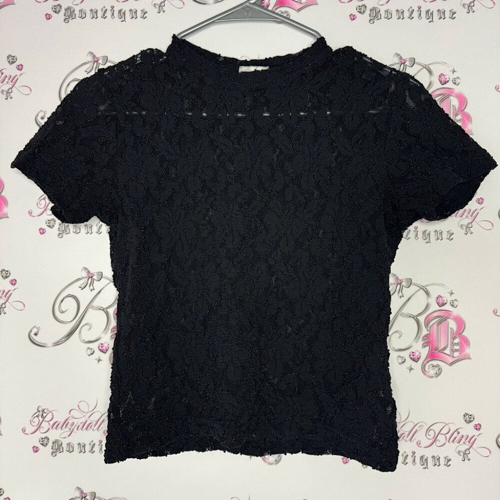 La senza tshirt lace mesh floral flowers black mock neck crop top style luxe